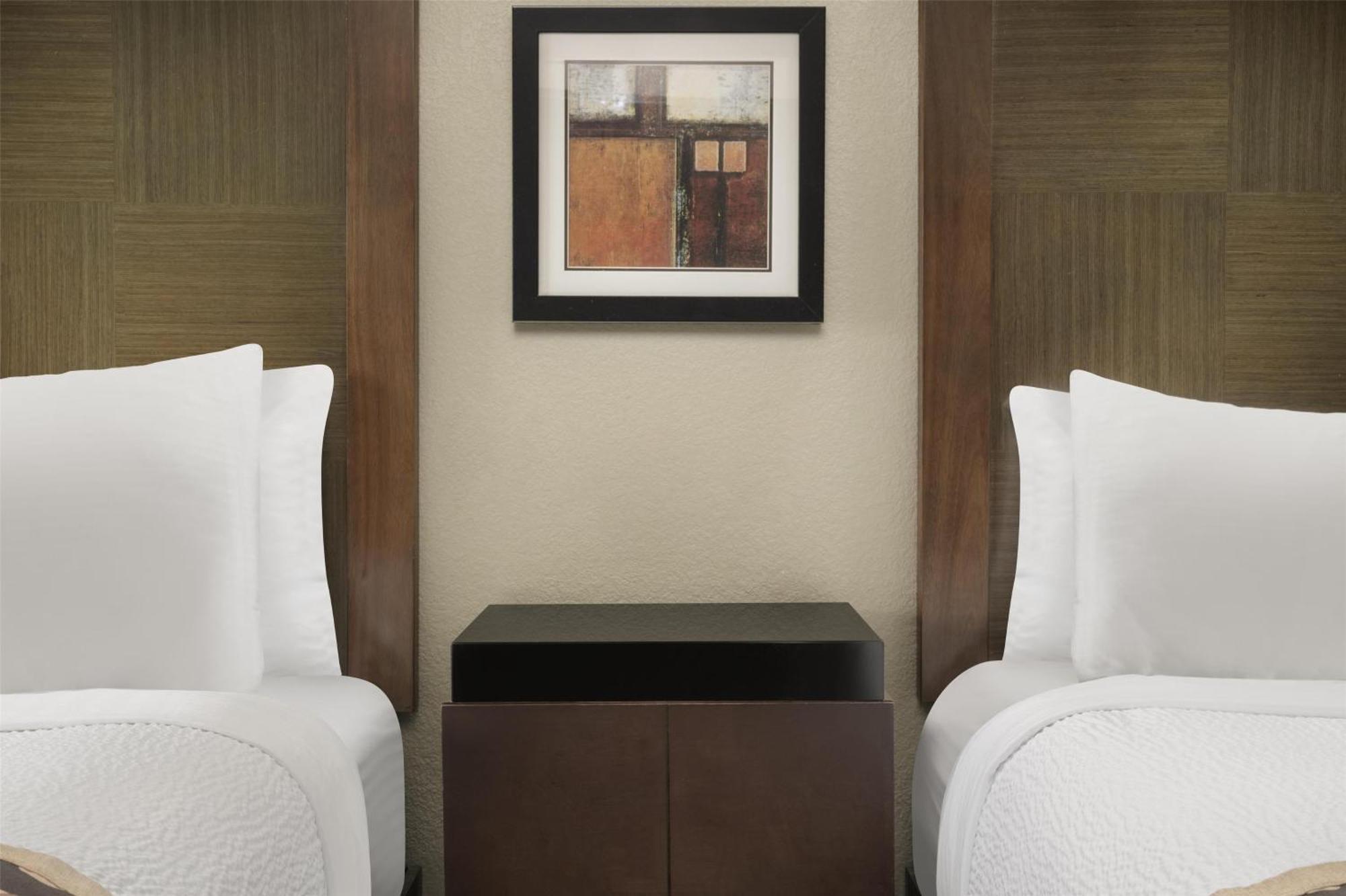 Best Western Premier Crown Chase Inn & Suites Denton Eksteriør billede