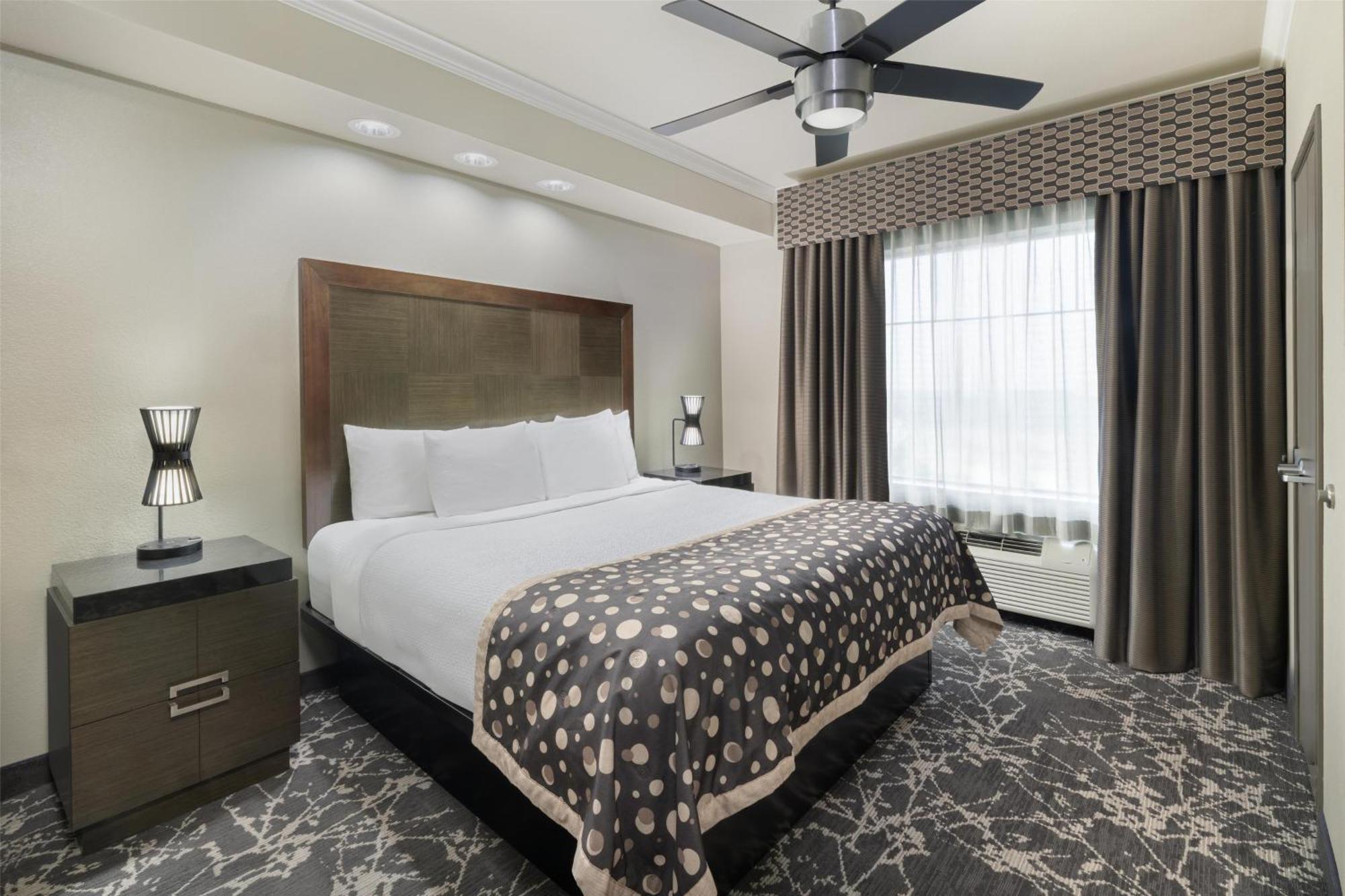 Best Western Premier Crown Chase Inn & Suites Denton Eksteriør billede
